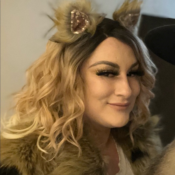 Meet your Posher, Salem 💕✨🥰 - Picture 2 of 10